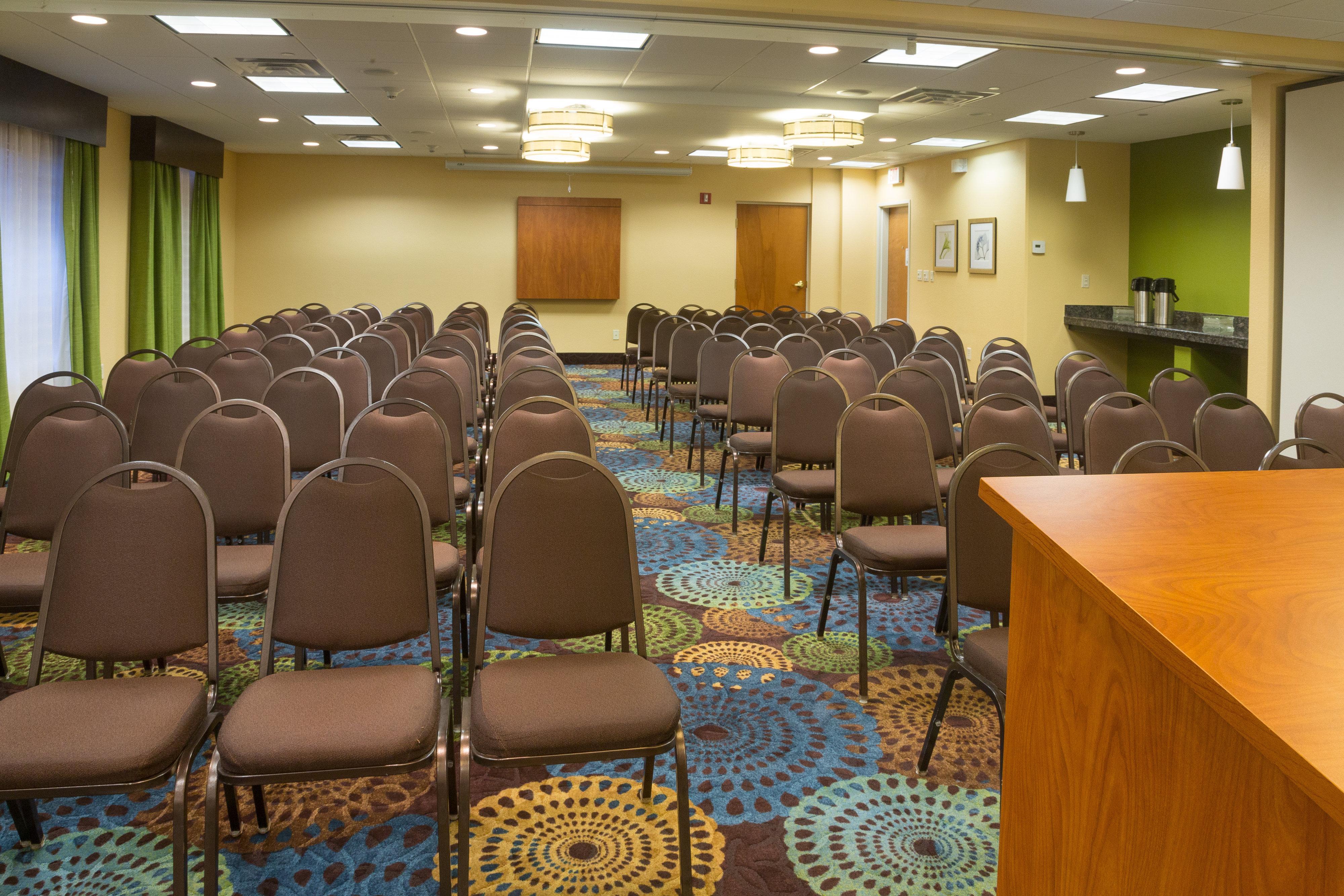 Holiday Inn Express Hotel & Suites Jacksonville Airport By Ihg Exterior photo